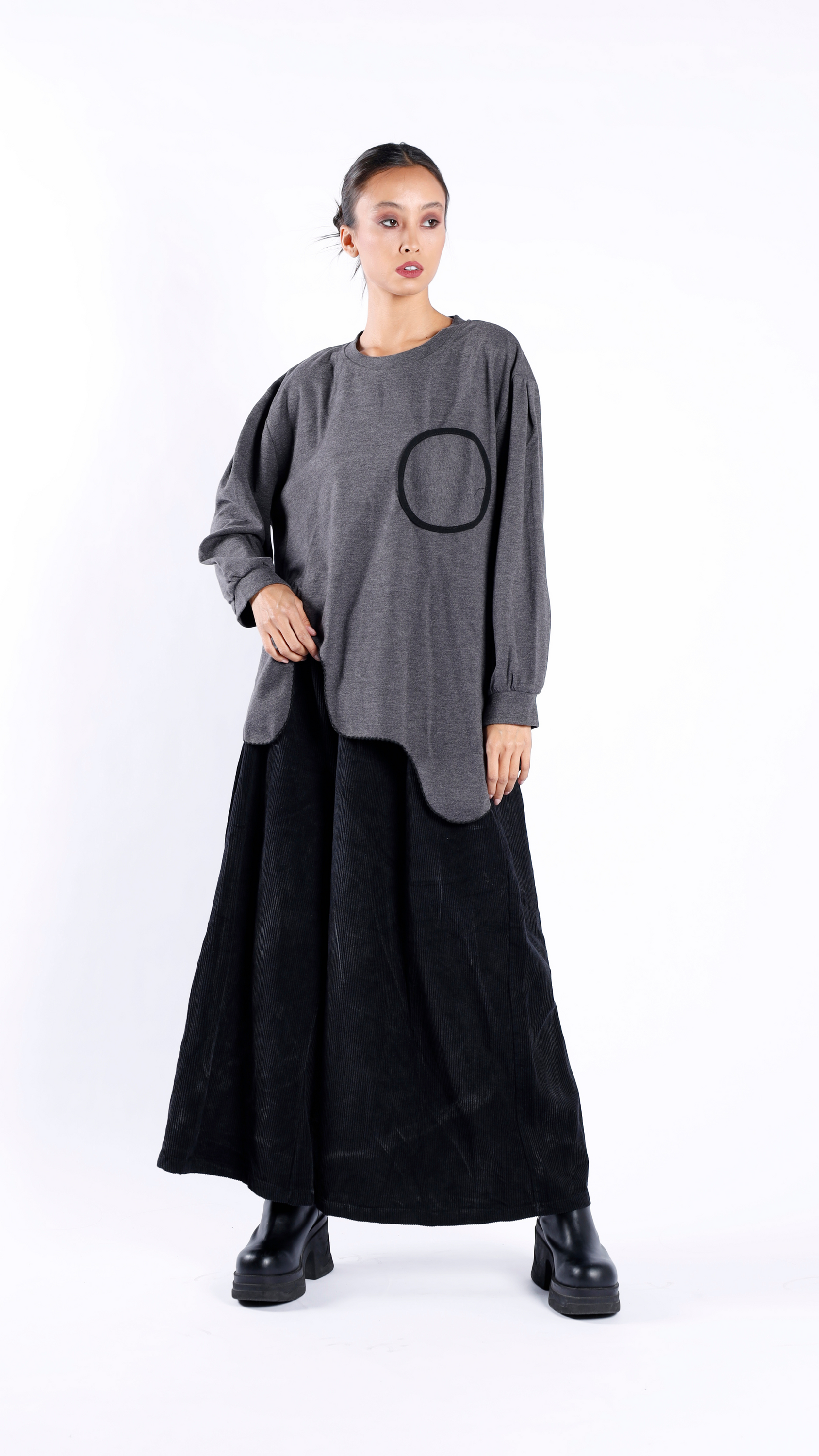 ◾️maiさん専用◾️VIVIANO ギャザーチュールスウェット M ブラック WOMEN'S TOPS – VIVIANO